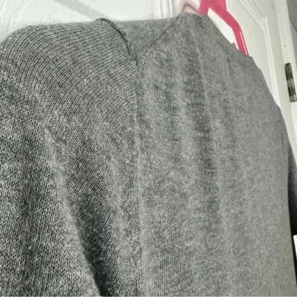 Old Navy  Cardigan 3/4 Length Sleeves Grey Size Extra Small - Picture 15 of 16
